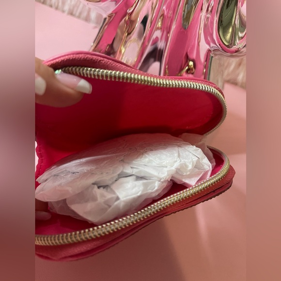 Juicy Couture Rhinestone Heart Belt Bag - Picture 8 of 13